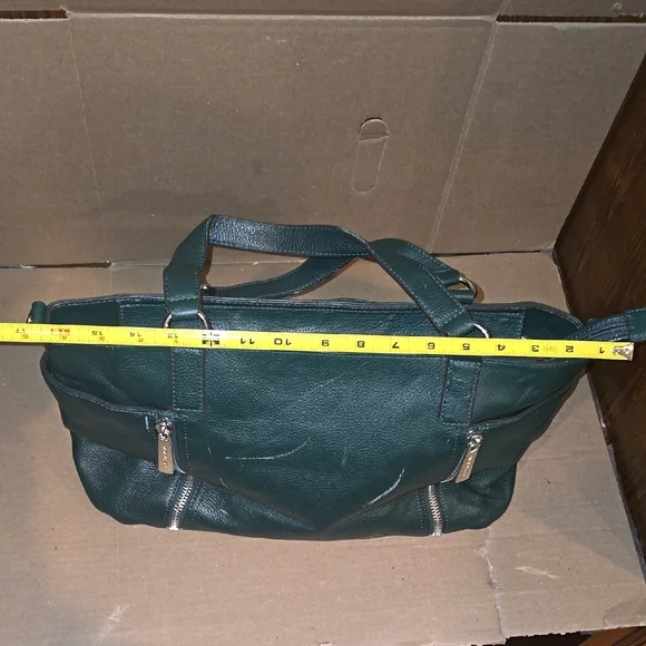 Michael Kors Green Leather Shoulder Bag with Gold Accents - Picture 10 of 11